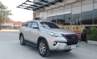 English-speaking Bangkok taxi driver with air-conditioned car