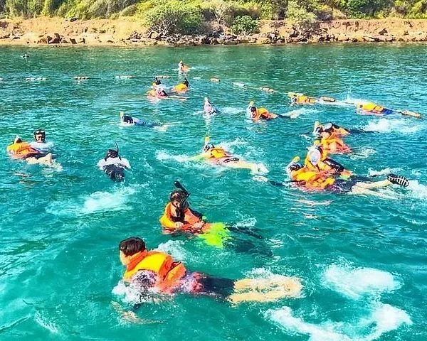 Snorkeling in Coral Island (Koh Larn), Thailand