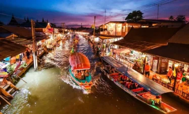 Traditional Floating Market in Bangkok, Thailand – Local Vendors and Thai Culture