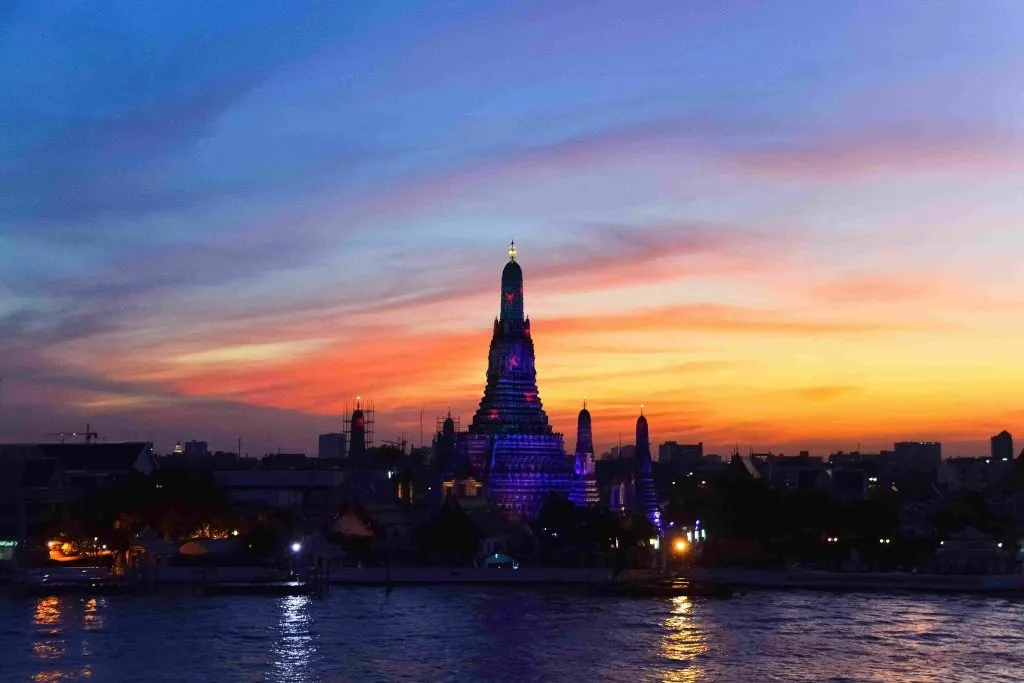 Night View of Royal Palace in Bangkok, Thailand – Illuminated Historic Landmark