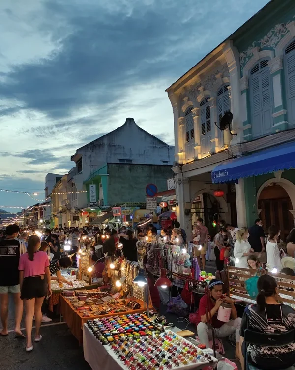 Vibrant Night Market in Bangkok, Thailand – Local Food and Shopping