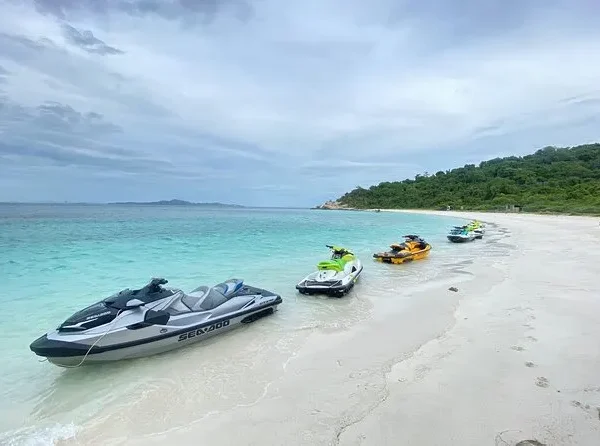 jetski in beach thailand for rental