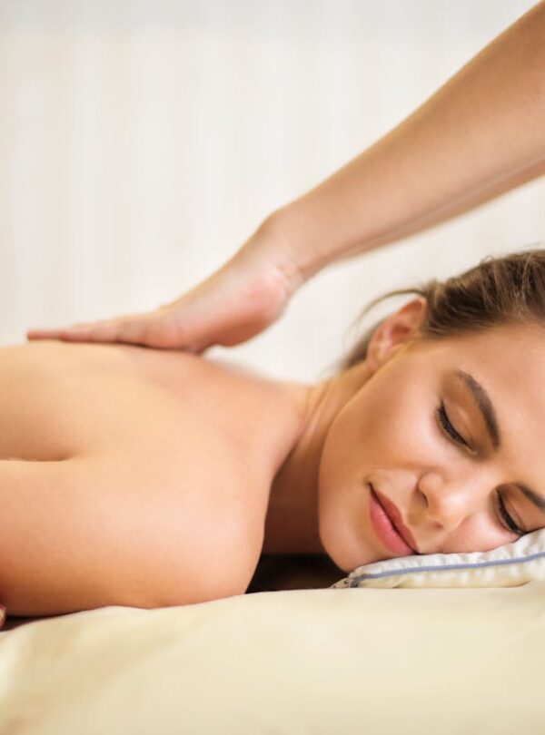 women is doing massage in bangkok
