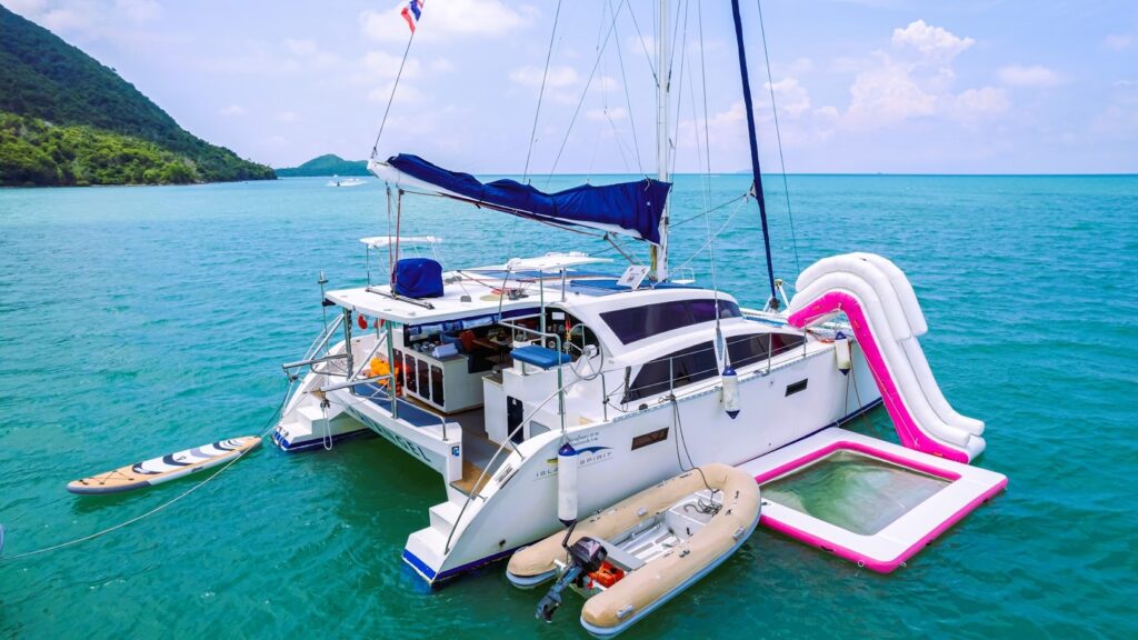 Private yacht in pattaya