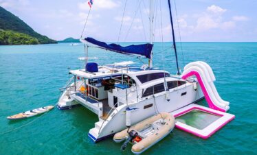 Private yacht in pattaya