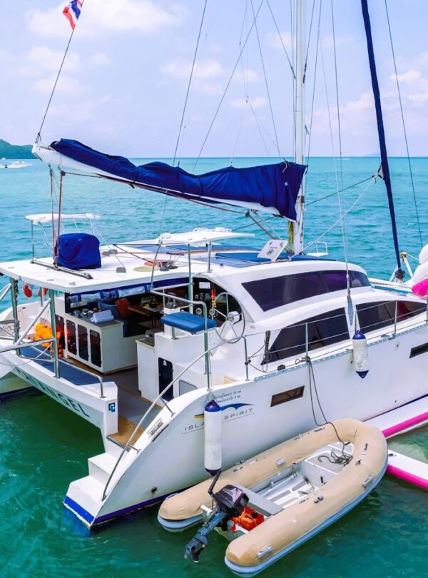 Private yacht in pattaya