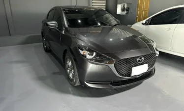 Phuket car rental with self-drive and chauffeur options