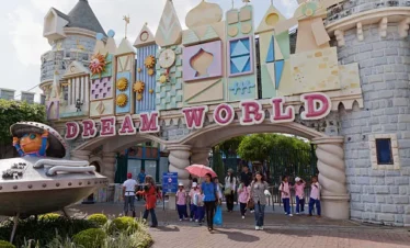 ream World Bangkok Entrance – Full Day Tour
