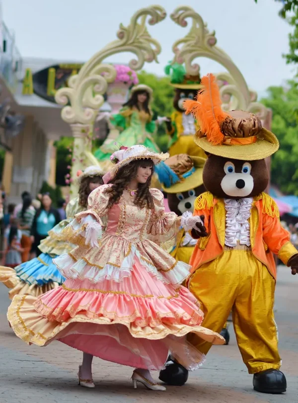 Live Parade and Shows at Dream World Bangkok