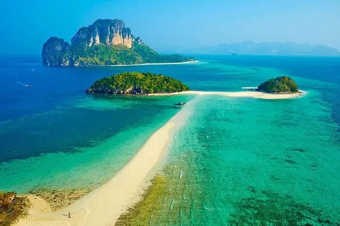 Scenic island view with turquoise water during 4 Islands tour in Krabi