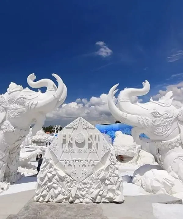Thai mythical ice sculptures in Himmaphan zone