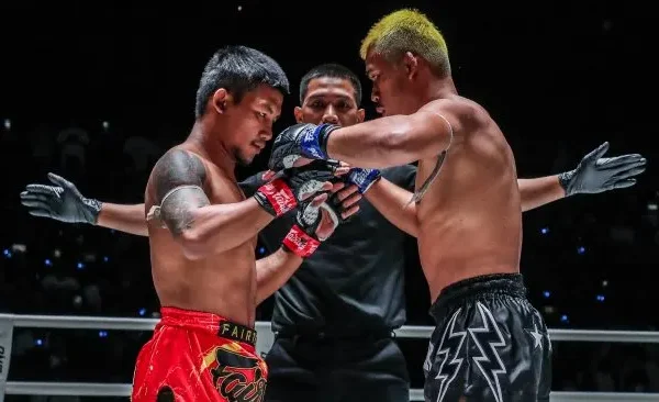 Muay Thai fighter declared winner at Rajadamnern Stadium