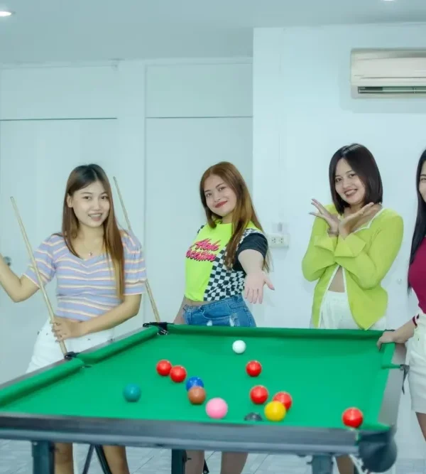 Pool Villa Pattaya snooker place girls are standing inside the snooker room