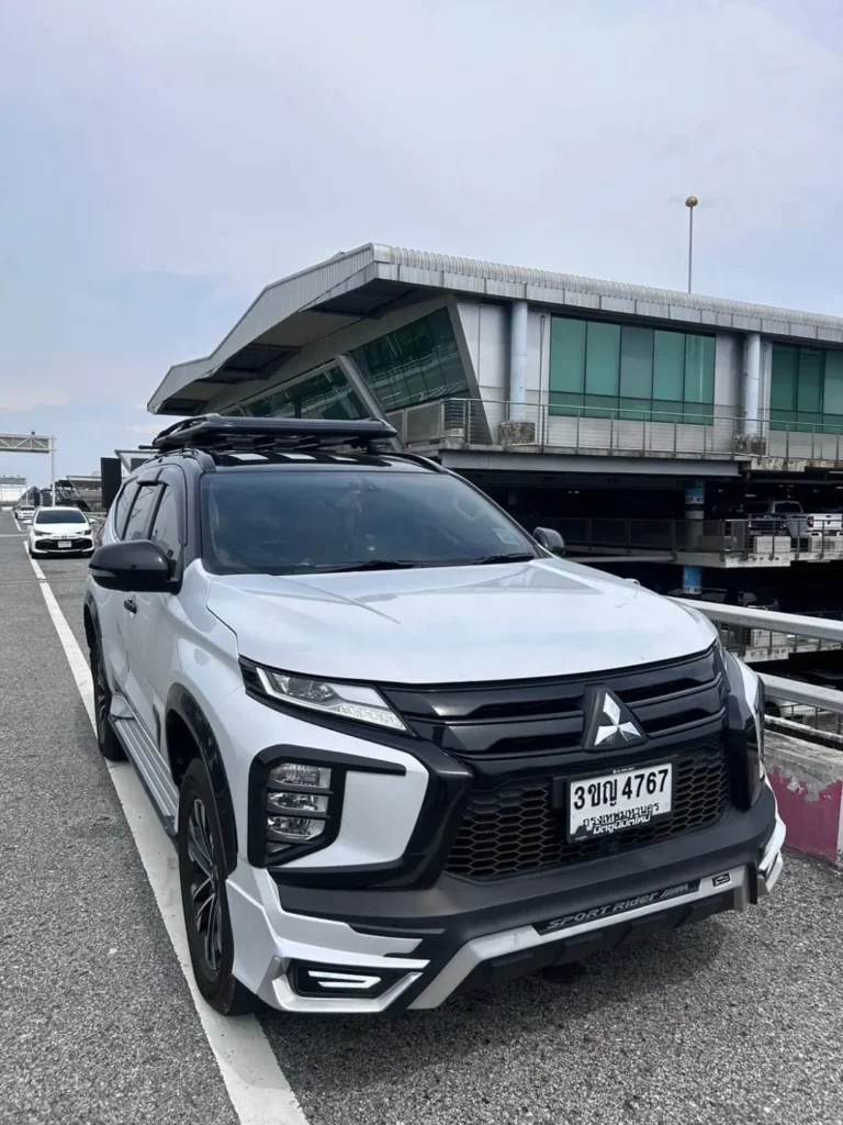 Spacious SUV taxi for Suvarnabhumi to Pattaya journey