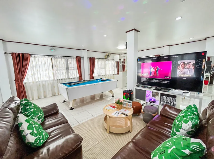 Fully equipped tv room villa in pattaya