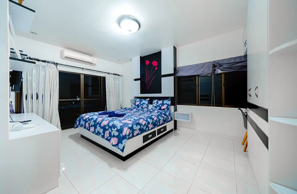 Air conditined bedroom in pool villa pattaya