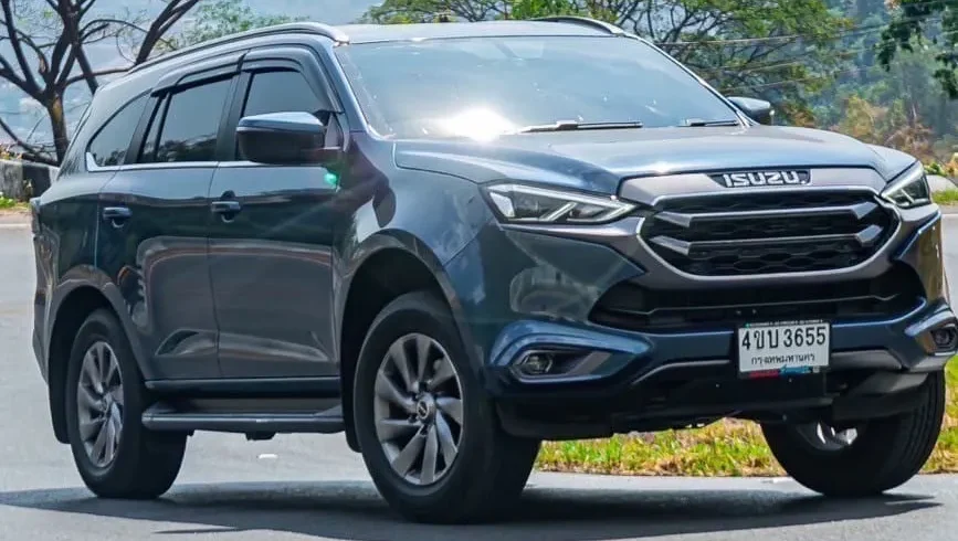 Isuzu Suv for Phuket Airport to Patong Beach Hotel Transfer