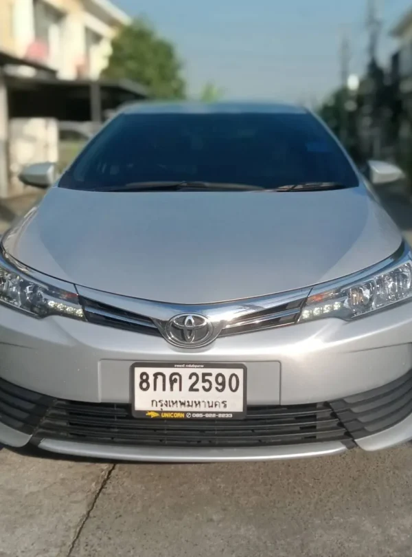 Toyota Sedan for Phuket Airport to Patong Beach Hotel Transfer