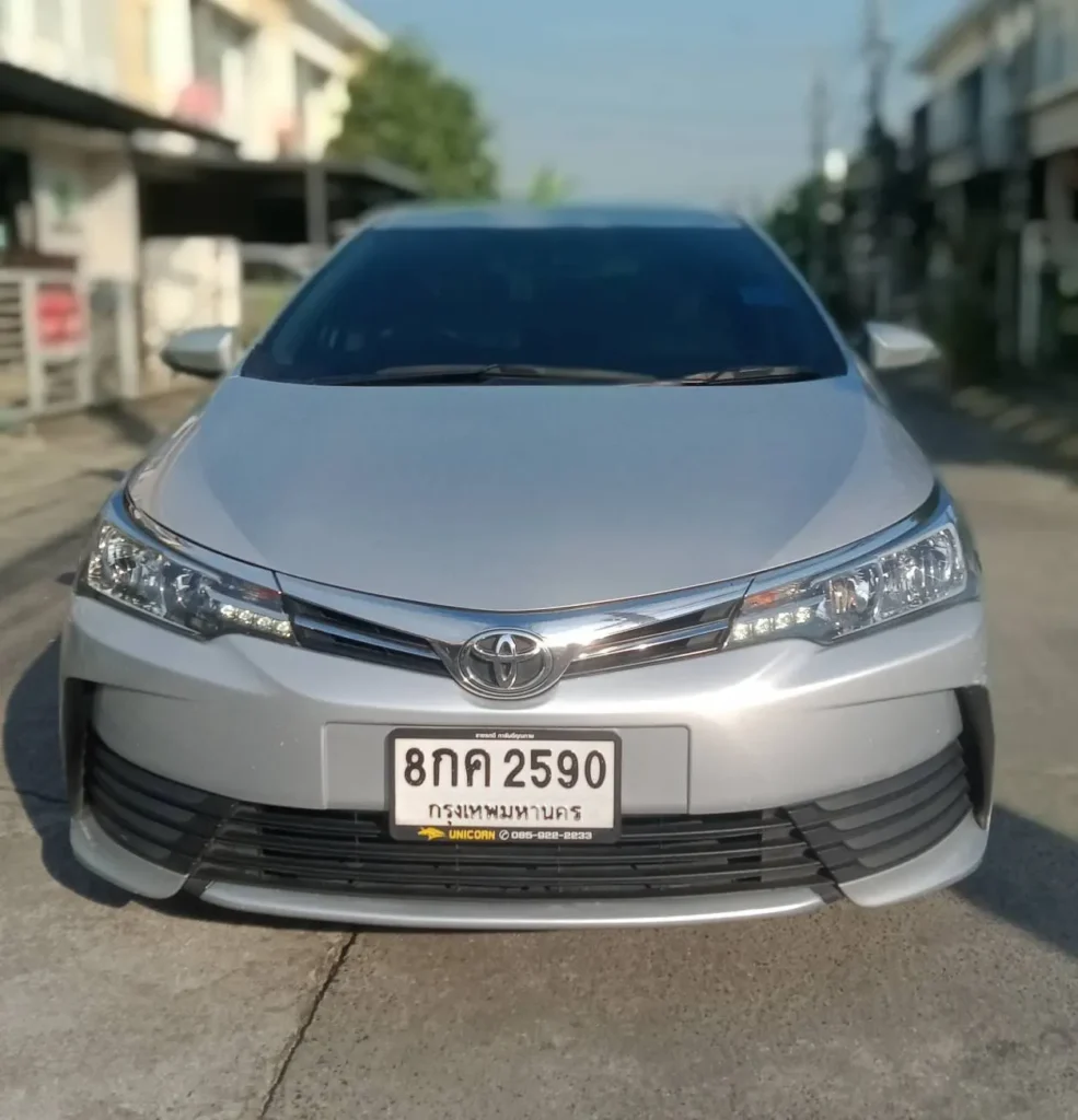 Toyota Sedan for Phuket Airport to Patong Beach Hotel Transfer
