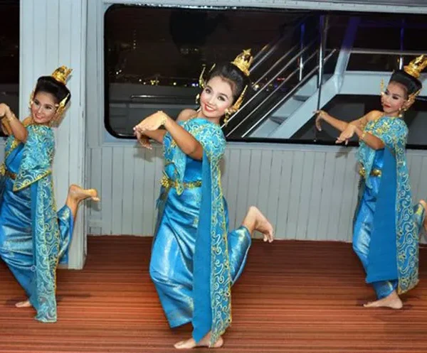 Traditional Thai dance performance on the dinner cruise
