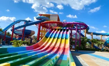 Lazy river ride at Splash Jungle Water Park Phuket with floating tubes