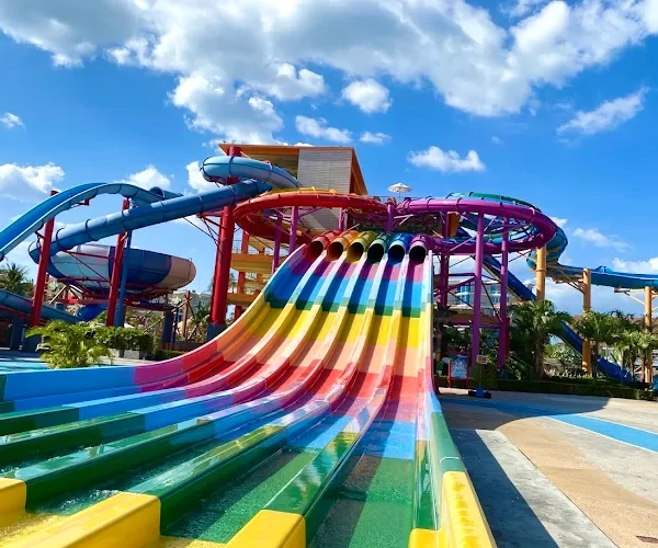 Lazy river ride at Splash Jungle Water Park Phuket with floating tubes