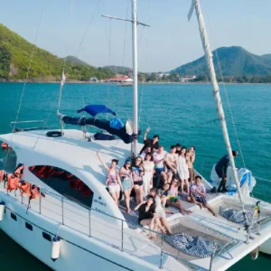 private yacht party pattaya people having fun