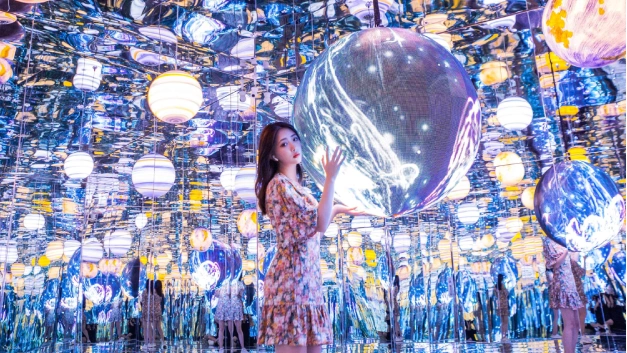 multiverse room in space and time cube pattaya