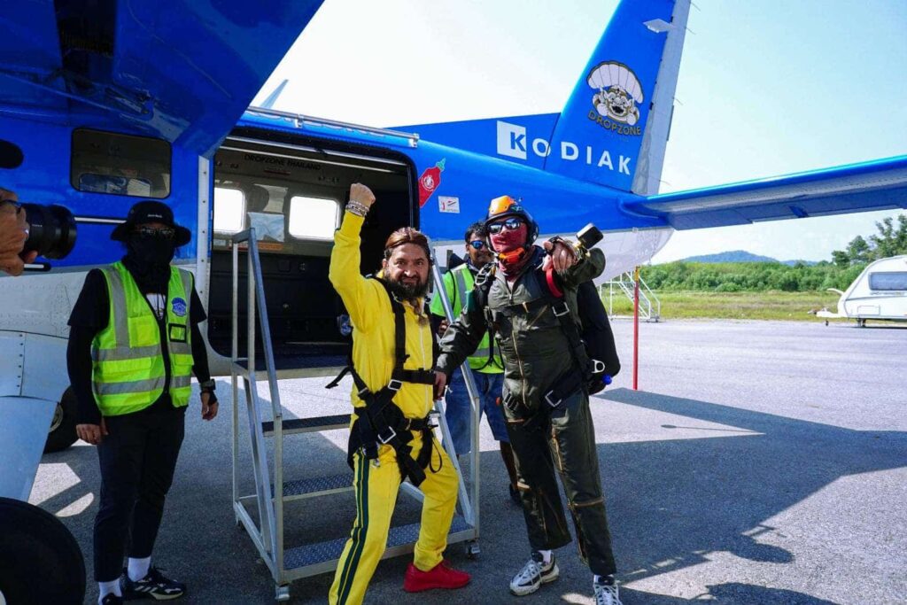 Tandem_Skydiving_in_Thailand_Khao_Yai