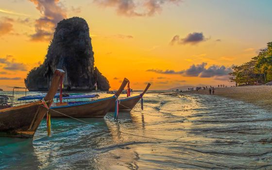 Tropical beach and sunset during a Thailand holiday